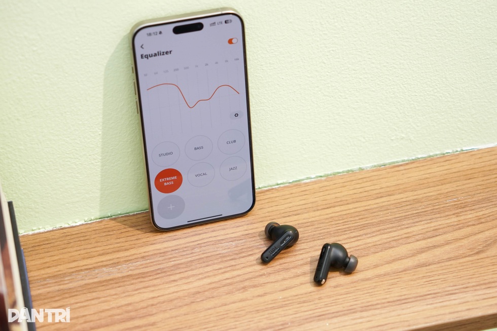 Đánh giá tai nghe JBL Tune Beam 2: Tính năng chống ồn cần cải thiện - 8 Đánh giá tai nghe JBL Tune Beam 2: Tính năng chống ồn cần cải thiện - 8