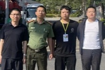 Kẻ bị truy nã sống dưới danh tính của đối tượng cũng bị truy nã