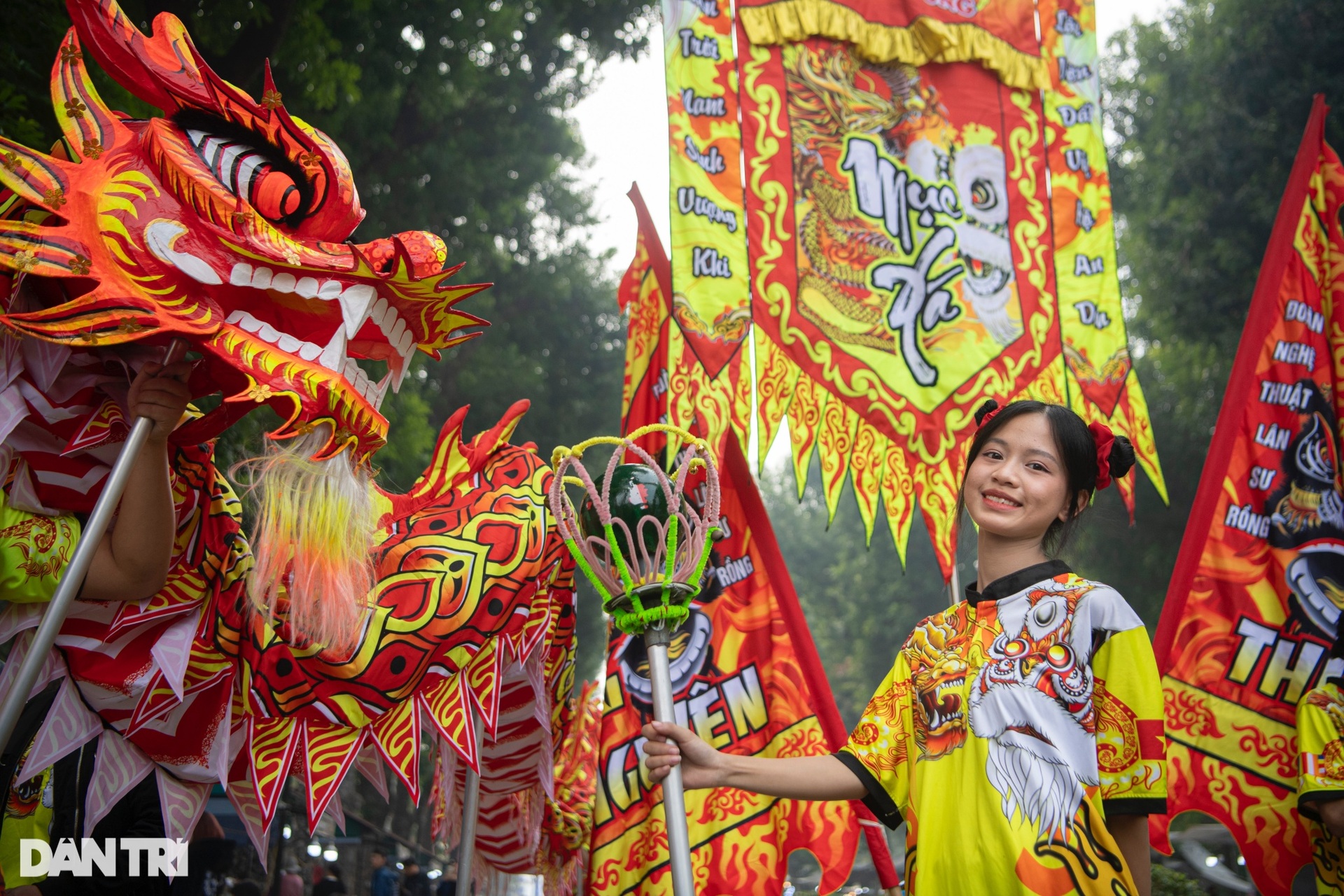 Nữ sinh 17 tuổi tham gia tranh tài múa Rồng nghệ thuật Hà Nội - 5 Nữ sinh 17 tuổi tham gia tranh tài múa Rồng nghệ thuật Hà Nội - 5