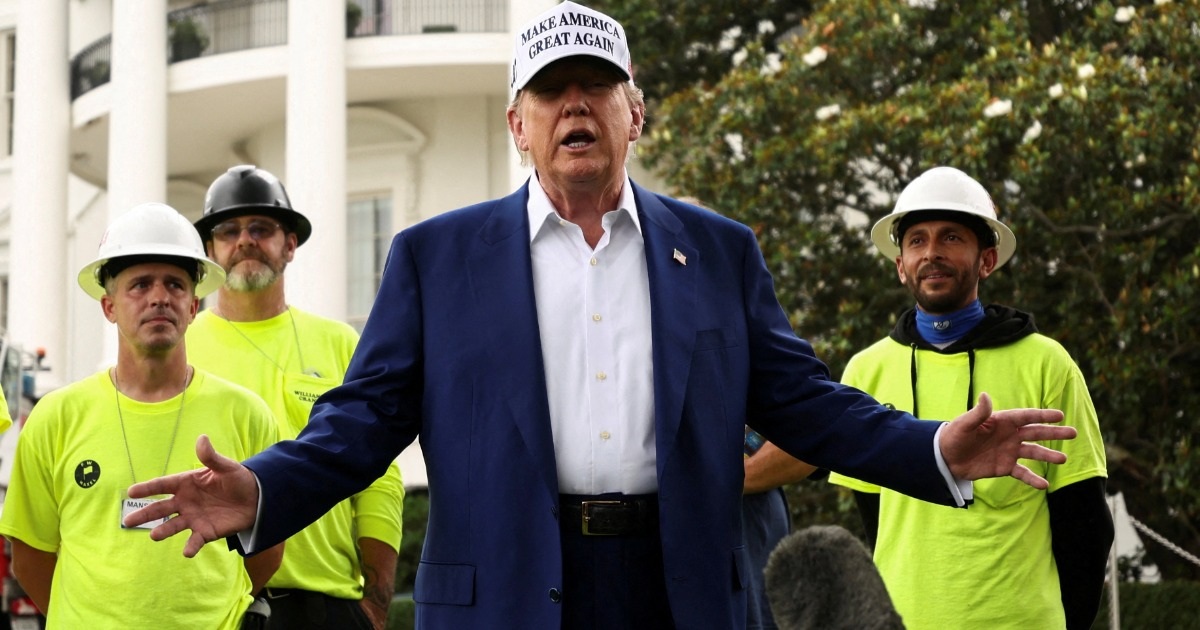 Liên minh ủng hộ ông Trump rạn nứt vì kế hoạch tấn công Iran
