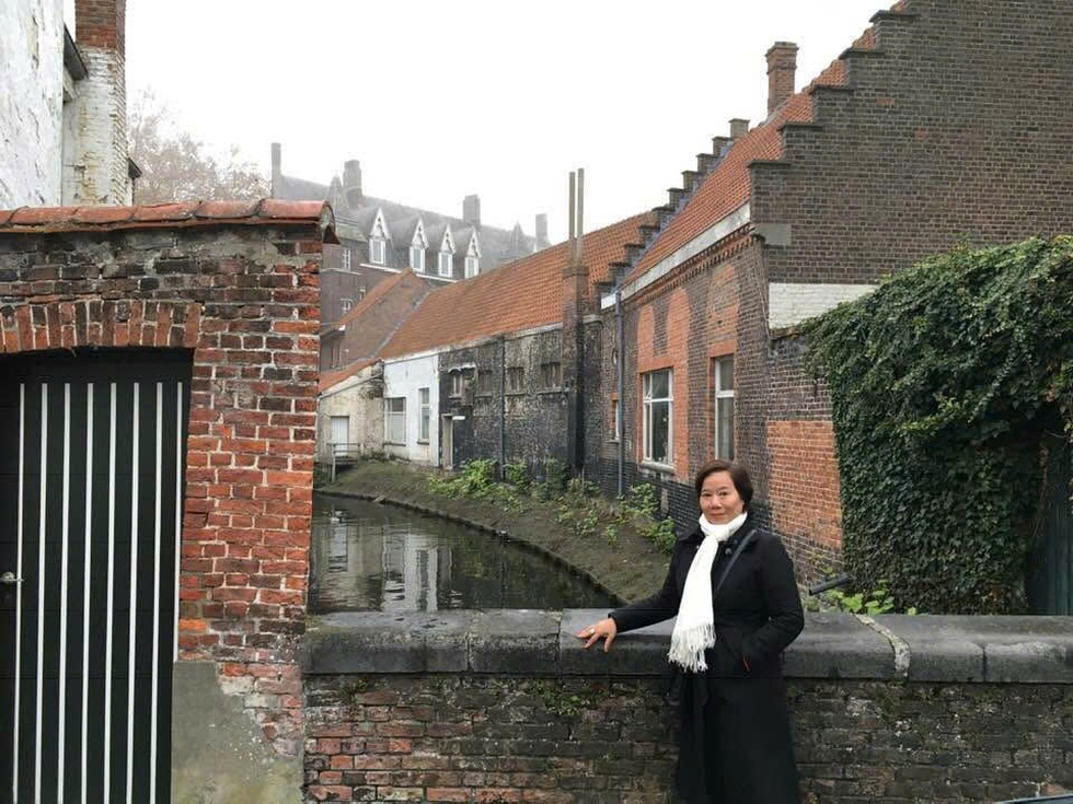 Cơ thể đóng băng vì bệnh hiểm, nữ nhà báo dùng đôi mắt làm điều kỳ diệu - 3