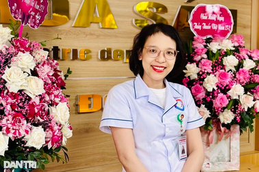 Nữ điều dưỡng nghẹn ngào "Tấm lòng nhân ái tái sinh cuộc đời em"