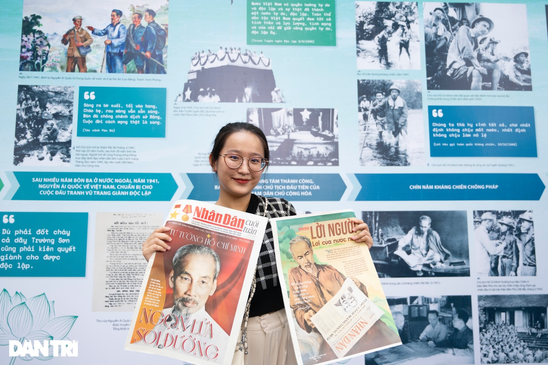 Tham quan triển lãm ảnh Chủ tịch Hồ Chí Minh, nhận phụ san đặc biệt về Bác - 14 Tham quan triển lãm ảnh Chủ tịch Hồ Chí Minh, nhận phụ san đặc biệt về Bác - 14