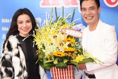 Nghệ sĩ Việt đến chia vui với ca sĩ Huy Cường ra album mới