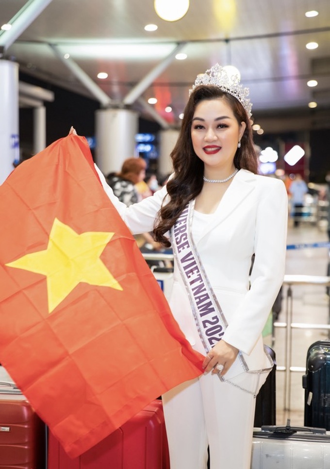 Hoa hậu Hoàng Thanh Nga chính thức lên đường đến Sofia, Bulgaria để tham dự Mrs Universe 2023.