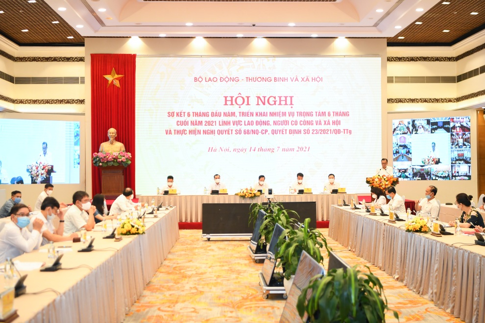 Bộ trưởng Đào Ngọc Dung: Chặn đứng nguy cơ đứt gãy chuỗi nguồn lao động... - 1 Bộ trưởng Đào Ngọc Dung: Chặn đứng nguy cơ đứt gãy chuỗi nguồn lao động... - 1