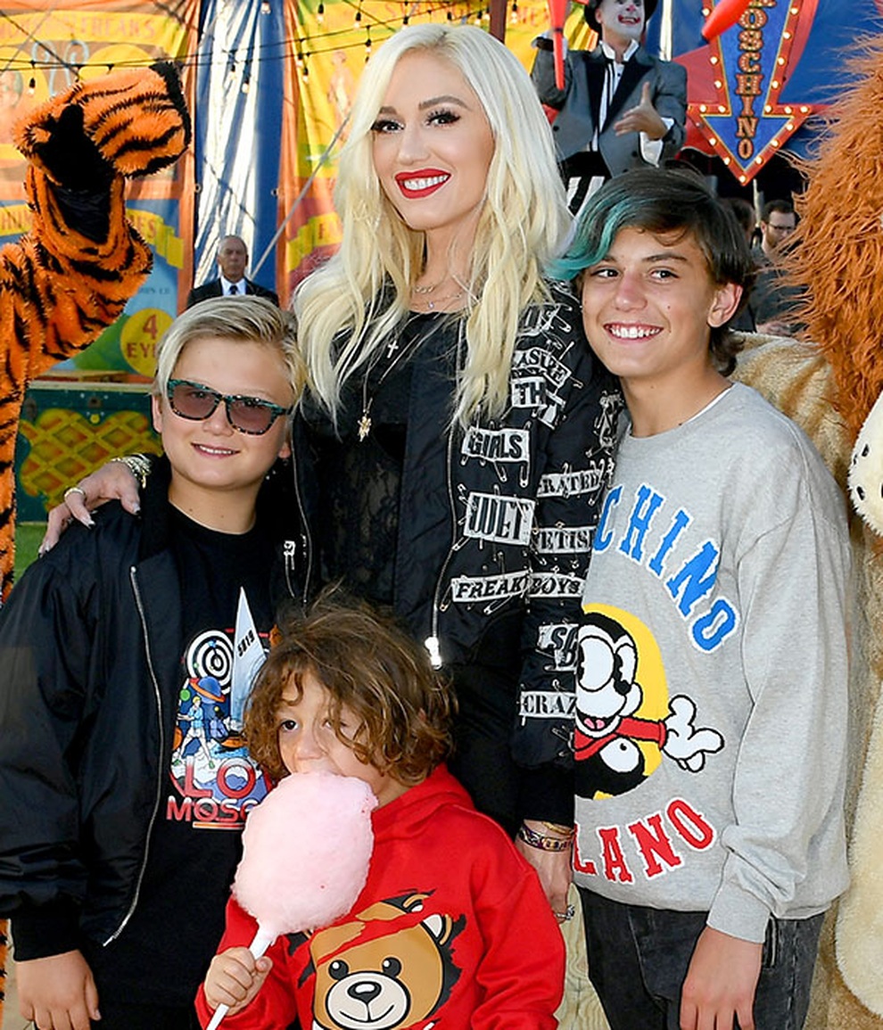 Mặc váy cưới ở tuổi 52, Gwen Stefani được khen quá trẻ đẹp - 10 Mặc váy cưới ở tuổi 52, Gwen Stefani được khen quá trẻ đẹp - 10