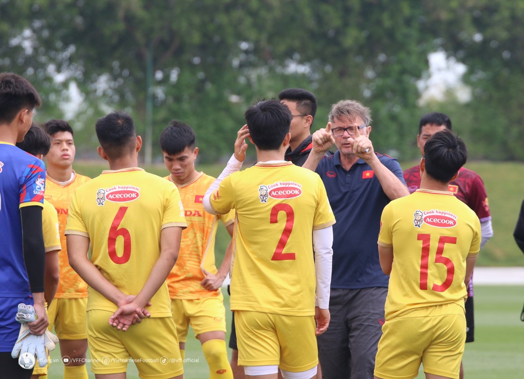 Đội tuyển Việt Nam hưởng lợi nếu AFC đổi lịch thi đấu giải U23 châu Á - 2 Đội tuyển Việt Nam hưởng lợi nếu AFC đổi lịch thi đấu giải U23 châu Á - 2