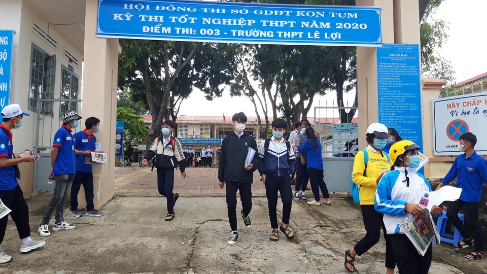 Đề Toán thi tốt nghiệp THPT: Vừa sức thí sinh nhưng để điểm 10 không dễ - 9 Đề Toán thi tốt nghiệp THPT: Vừa sức thí sinh nhưng để điểm 10 không dễ - 9