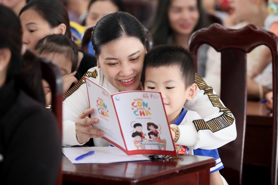 Generali đóng góp tích cực cho trẻ em với Sinh Con, Sinh Cha, vào top Doanh nghiệp vì cộng đồng - 2 Generali đóng góp tích cực cho trẻ em với Sinh Con, Sinh Cha, vào top Doanh nghiệp vì cộng đồng - 2