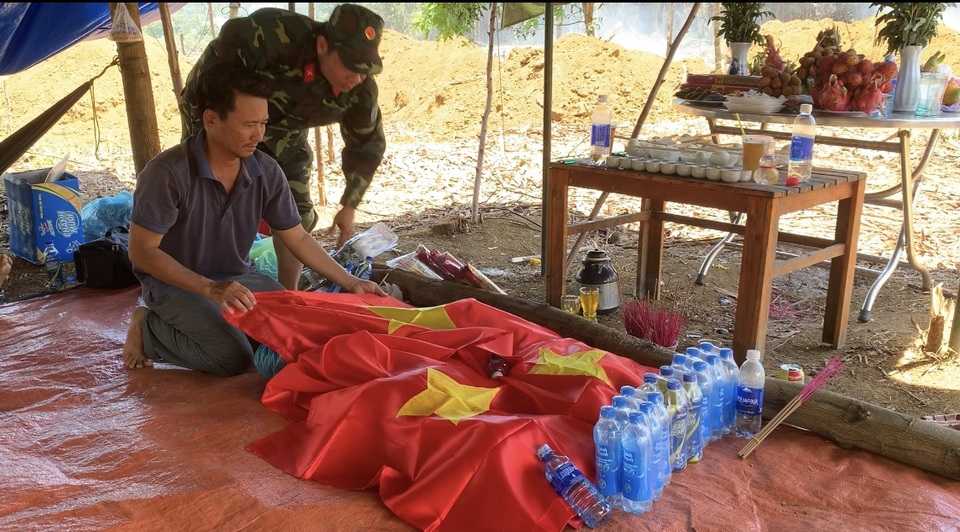 Tìm thấy hố chôn 17 liệt sĩ thuộc tiểu đoàn đặc công 404 - 4 Tìm thấy hố chôn 17 liệt sĩ thuộc tiểu đoàn đặc công 404 - 4