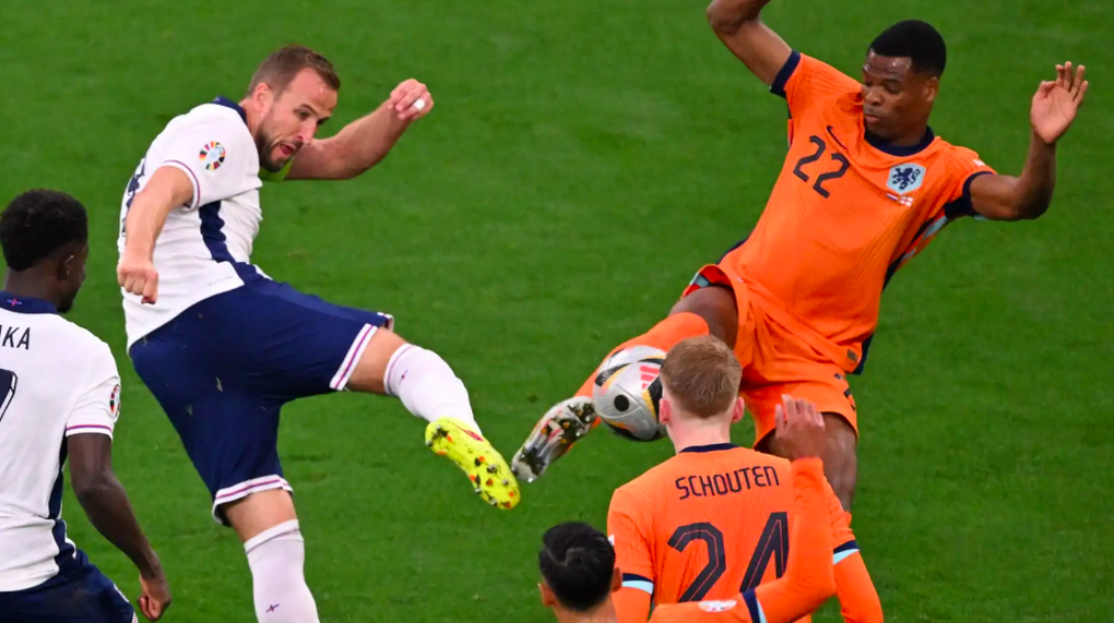 Harry Kane: Tôi xứng đáng được hưởng phạt đền - 1 Harry Kane: Tôi xứng đáng được hưởng phạt đền - 1