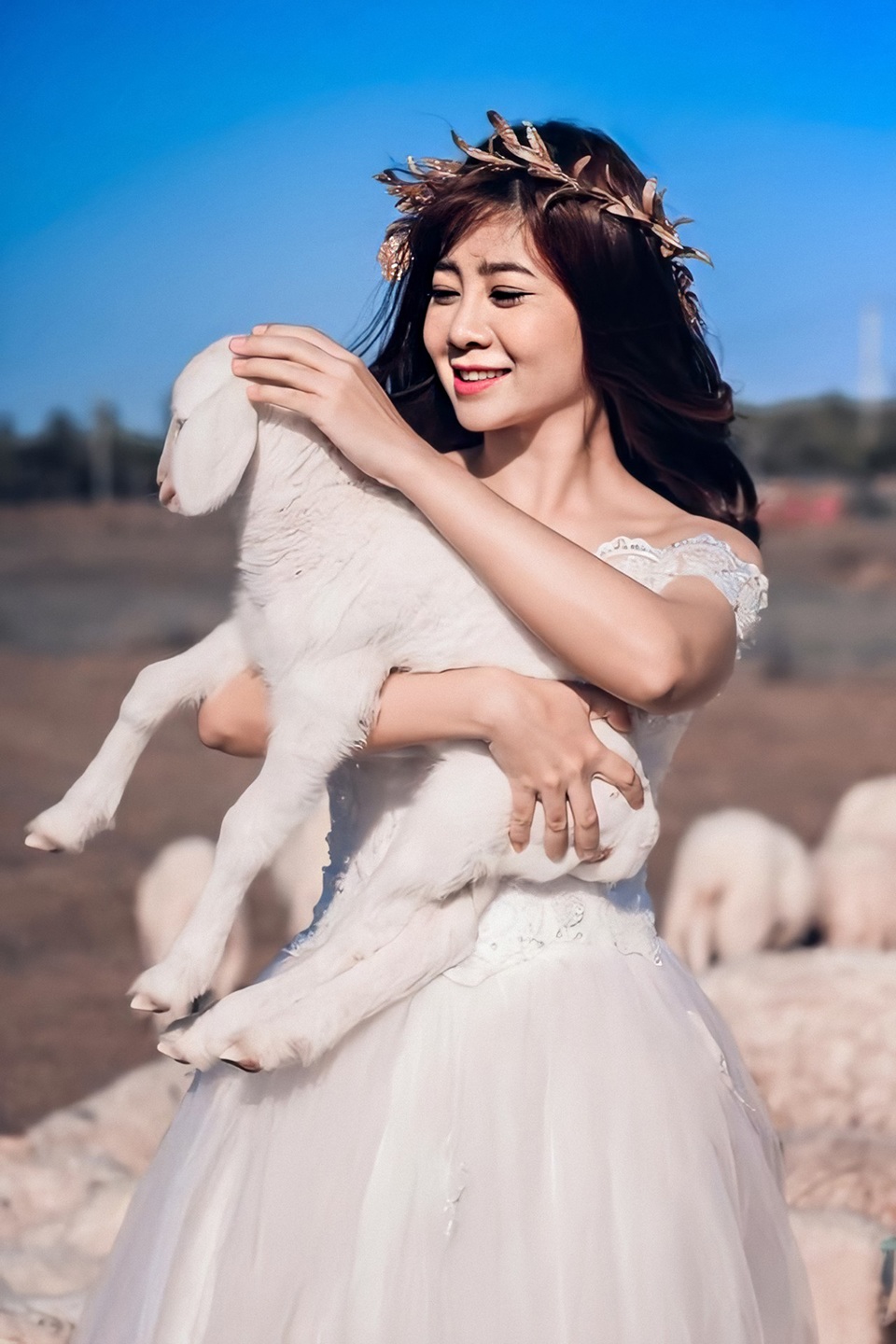 Nhìn lại những khoảnh khắc hạnh phúc của Mai Phương - 12