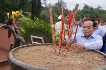 Bí thư TPHCM Trần Lưu Quang thị sát đặc khu Côn Đảo