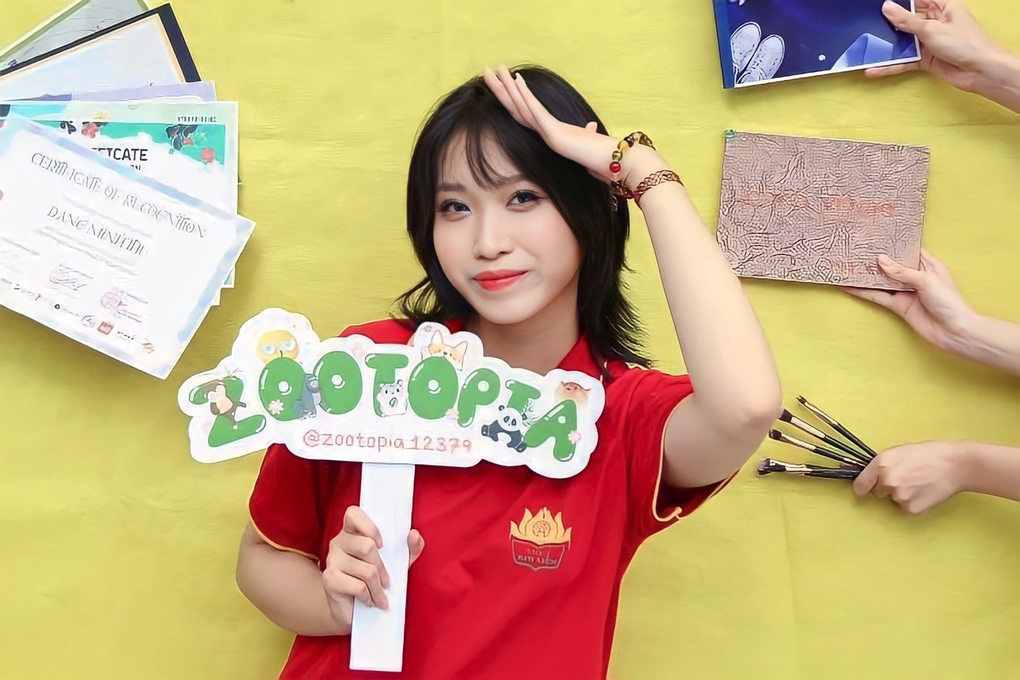 Nữ sinh có điểm văn cao nhất Hà Nội: Không thích flex thành tích lên mạng - 2 Nữ sinh có điểm văn cao nhất Hà Nội: Không thích flex thành tích lên mạng - 2