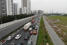 Hà Nội: Cửa ngõ phía nam ùn tắc chiều mùng 5 tết