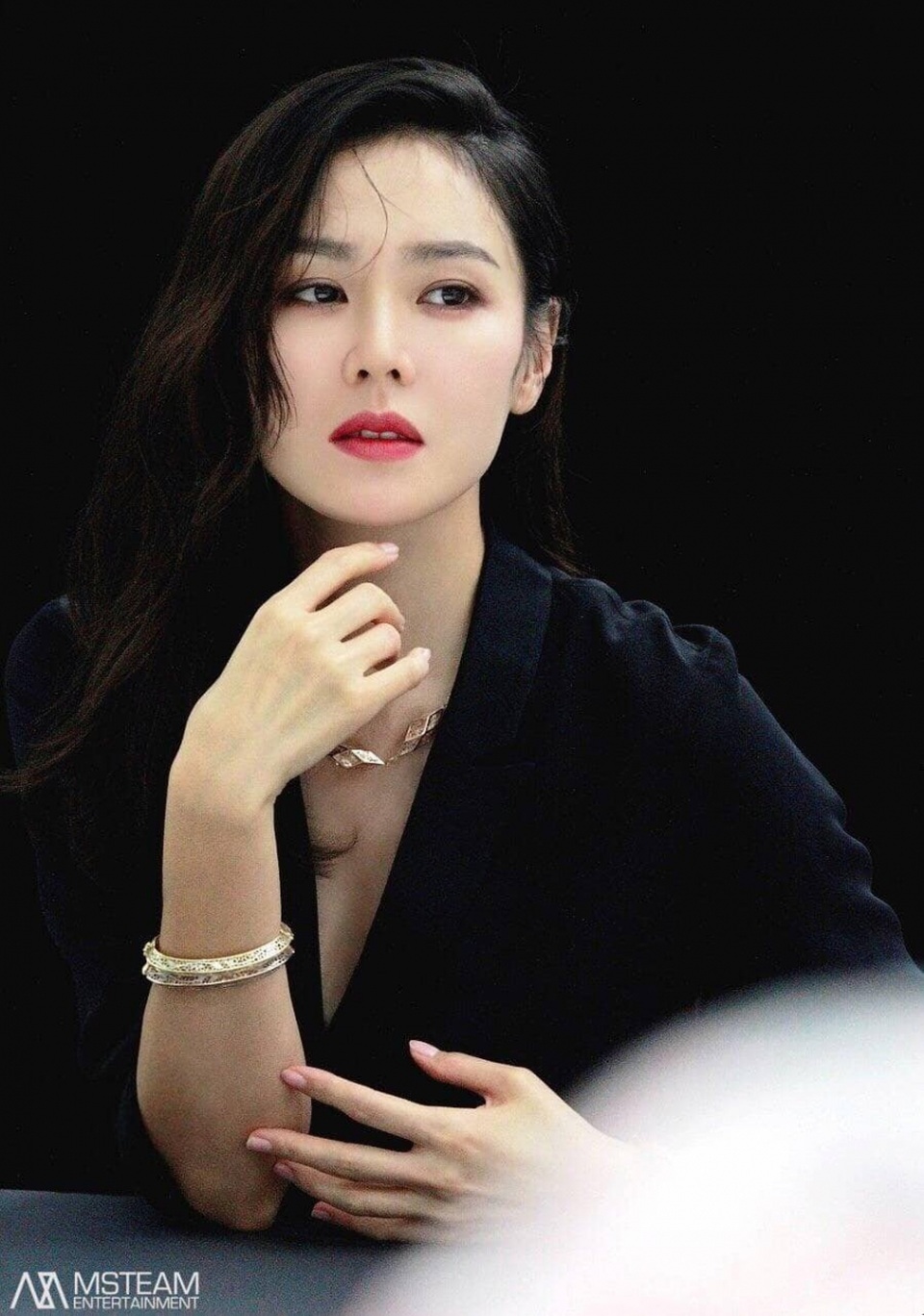Quốc bảo nhan sắc như Son Ye Jin cũng lộ nếp nhăn nơi đuôi mắt - 6 Quốc bảo nhan sắc như Son Ye Jin cũng lộ nếp nhăn nơi đuôi mắt - 6