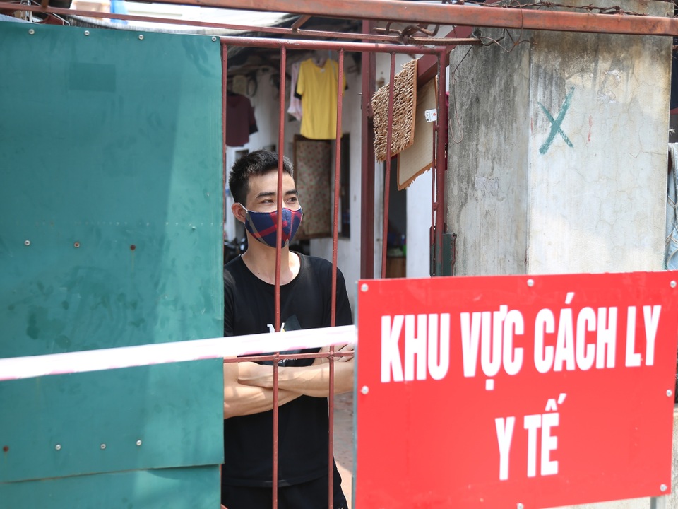 Hà Nội: Công nhân chật vật sống trong nhà trọ giữa những ngày cách ly - 1 Hà Nội: Công nhân chật vật sống trong nhà trọ giữa những ngày cách ly - 1