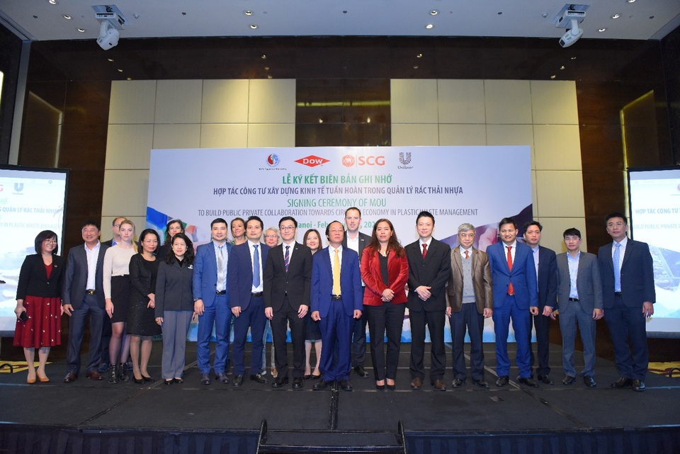 Unilever tiên phong xây dựng nền kinh tế tuần hoàn trong quản lý rác thải nhựa tại Việt Nam - 3 Unilever tiên phong xây dựng nền kinh tế tuần hoàn trong quản lý rác thải nhựa tại Việt Nam - 3