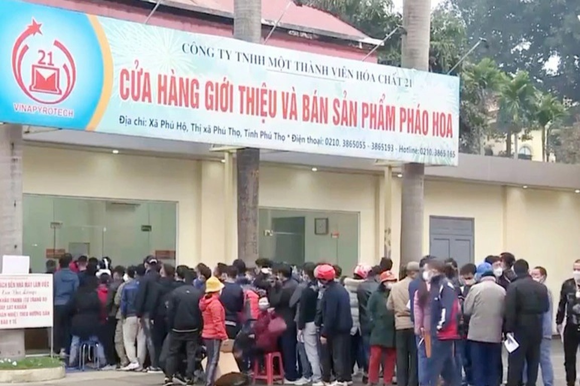 Đốt pháo trái phép sẽ bị phạt gấp 5 lần mức phạt cũ! - 1 Đốt pháo trái phép sẽ bị phạt gấp 5 lần mức phạt cũ! - 1
