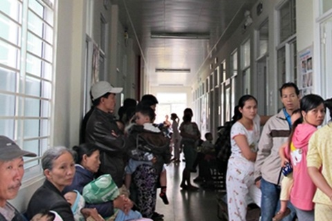 Đà Nẵng: Quá tải bệnh nhi vì nắng nóng như “đổ lửa”