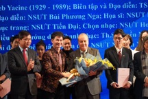 Lần đầu tiên dàn dựng vở kịch về Bác Hồ "Người đi dép cao su"