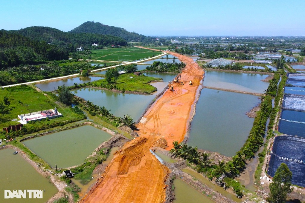 Xử lý nghiêm việc lợi dụng sắp xếp bộ máy để hợp thức hóa sai phạm dự án - 1 Xử lý nghiêm việc lợi dụng sắp xếp bộ máy để hợp thức hóa sai phạm dự án