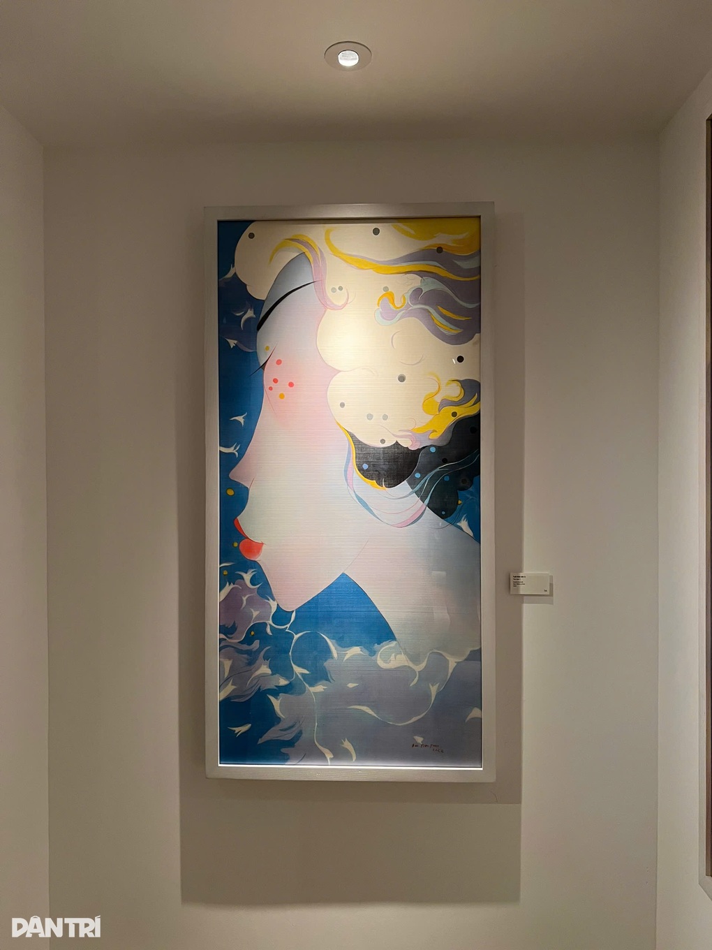 Người phụ nữ quyến rũ và phù phiếm trong tranh của Bùi Tiến Tuấn - 3