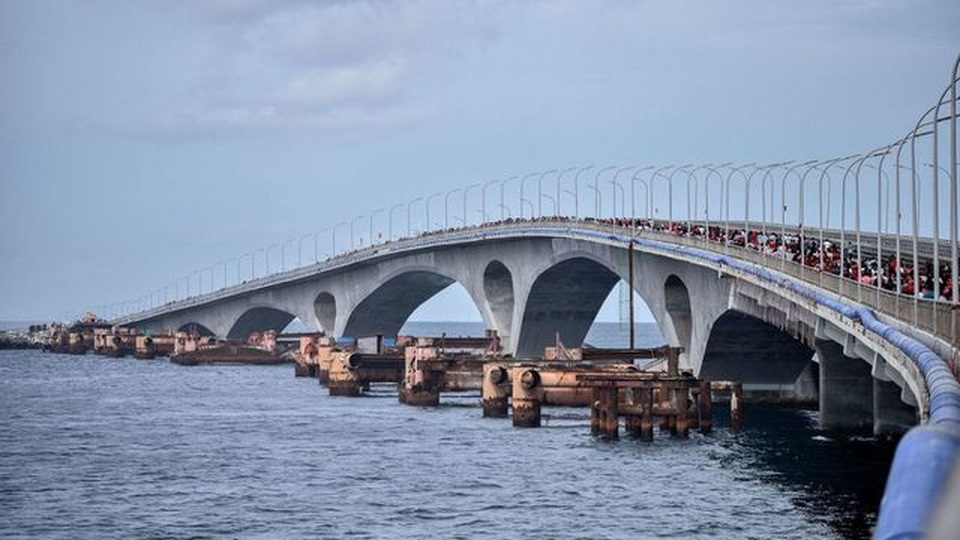 Quốc đảo thiên đường du lịch lo bị sa lầy trong “bẫy nợ” của Trung Quốc - 1 Quốc đảo thiên đường du lịch lo bị sa lầy trong “bẫy nợ” của Trung Quốc - 1