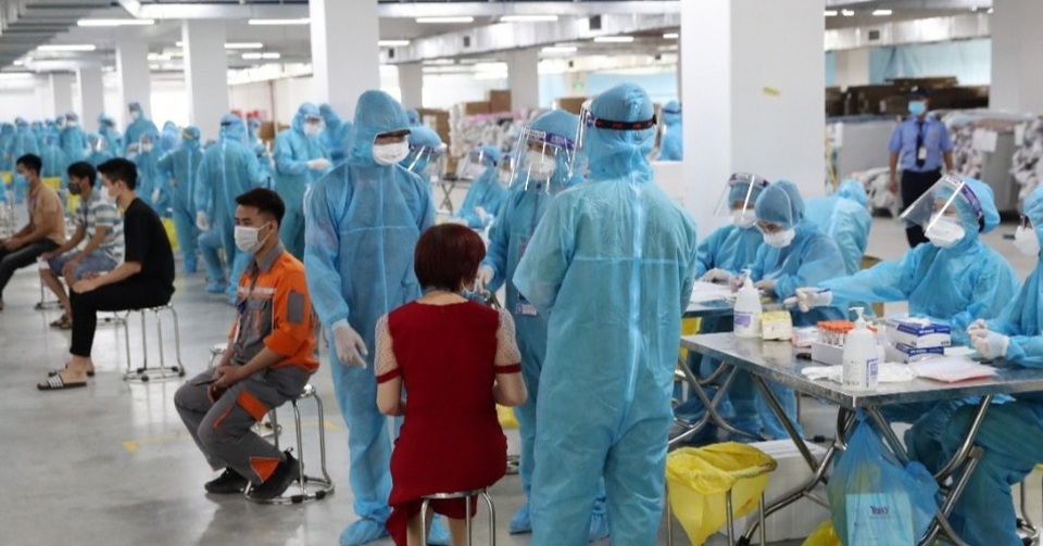 Sau một đêm, Bắc Giang ghi nhận gần 100 ca dương tính SARS-CoV-2 - 1 Sau một đêm, Bắc Giang ghi nhận gần 100 ca dương tính SARS-CoV-2 - 1