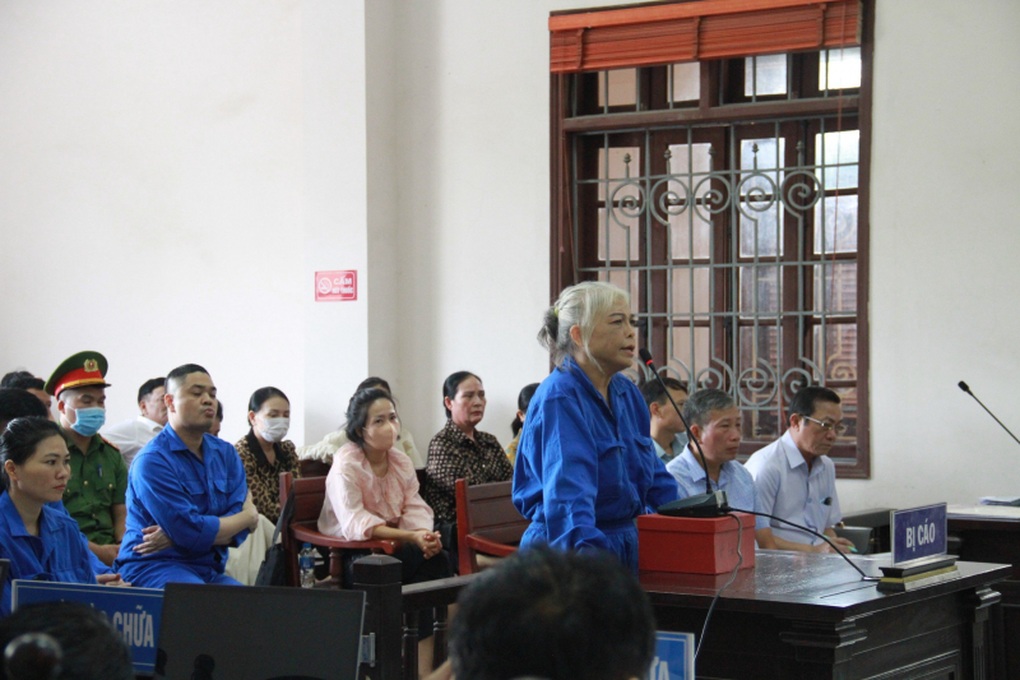 Hoãn phiên xét xử anh em đại gia lan đột biến khai thác than lậu - 1 Hoãn phiên xét xử anh em đại gia lan đột biến khai thác than lậu - 1