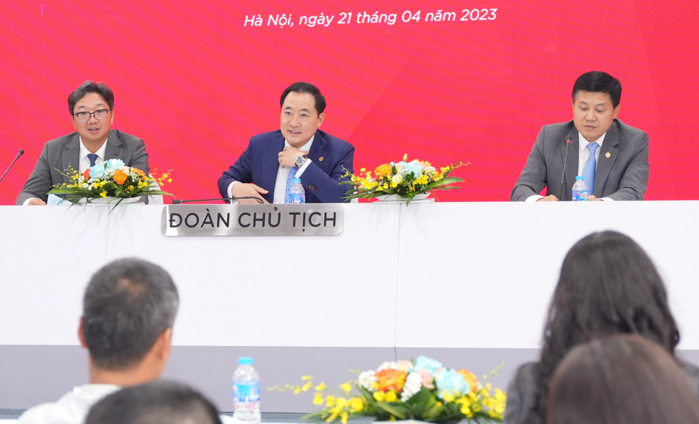 Cổ đông MSB chất vấn mạnh, không thông qua sáp nhập ngân hàng - 1 Cổ đông MSB chất vấn mạnh, không thông qua sáp nhập ngân hàng - 1