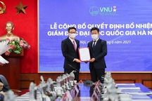 Phó Thủ tướng Vũ Đức Đam trao quyết định bổ nhiệm tân Giám đốc ĐHQGHN