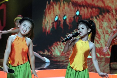 Giọng ca nhí tới từ Gia Lai làm “tan chảy” trái tim ban giám khảo