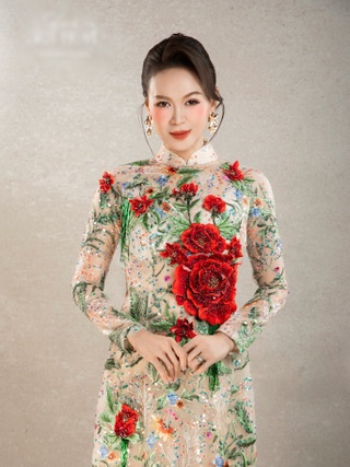 Siêu mẫu Ngọc Nga kể hôn nhân viên mãn bên chồng Tây, 2 con trai cao gần 2m - 4