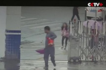 Cướp chạy trốn... thẳng vào đồn cảnh sát