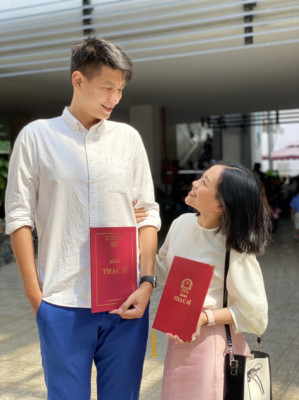 Cuộc sống dở khóc, dở cười của chàng khổng lồ và cô vợ tí hon ở TPHCM - 3
