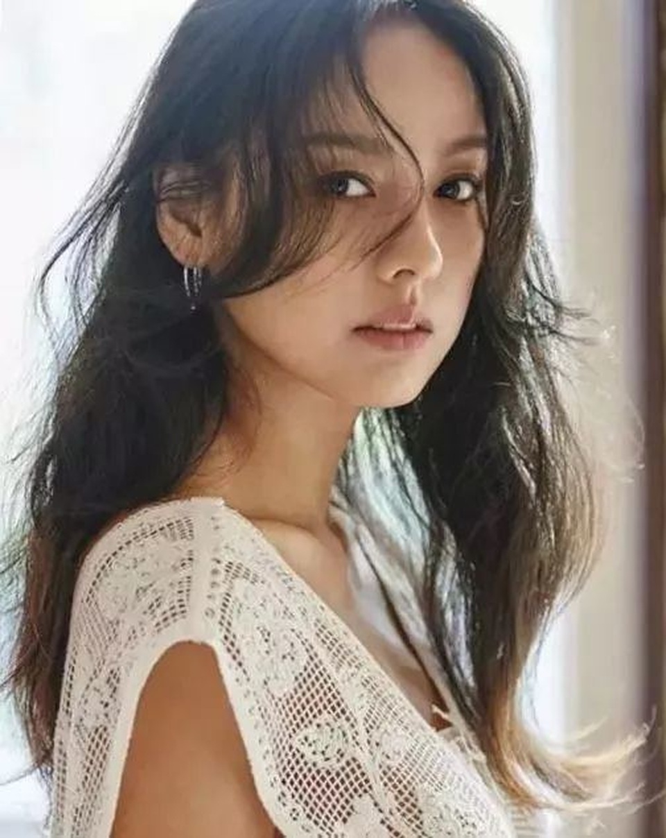 Lee Hyori: Sức hấp dẫn và đặc quyền của “tượng đài gợi cảm showbiz Hàn” - 25 Lee Hyori: Sức hấp dẫn và đặc quyền của “tượng đài gợi cảm showbiz Hàn” - 25