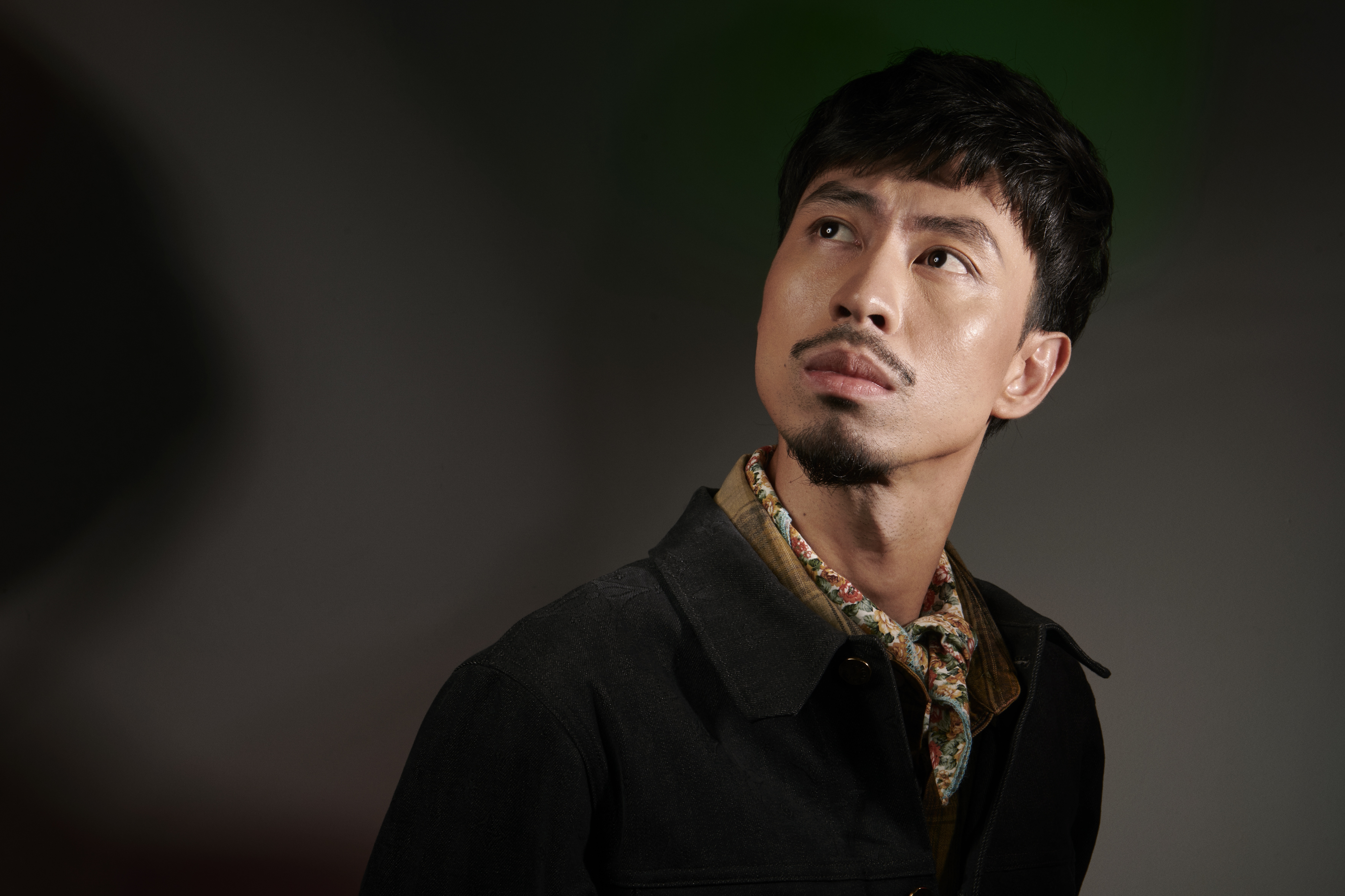 Rapper Đen Vâu: Tôi không khó chịu khi bị hối lấy vợ - 2 Rapper Đen Vâu: Tôi không khó chịu khi bị hối lấy vợ - 2
