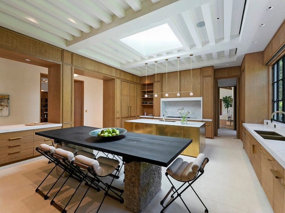 Bên trong căn biệt thự xa hoa hơn 43 triệu USD của cựu CEO Uber - 8 Bên trong căn biệt thự xa hoa hơn 43 triệu USD của cựu CEO Uber - 8