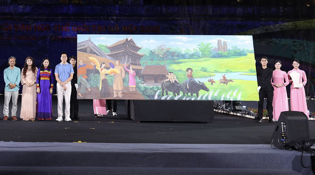 Đấu giá các tác phẩm nghệ thuật thu 2,5 tỷ đồng ủng hộ đồng bào bão lũ - 5 Đấu giá các tác phẩm nghệ thuật thu 2,5 tỷ đồng ủng hộ đồng bào bão lũ - 5