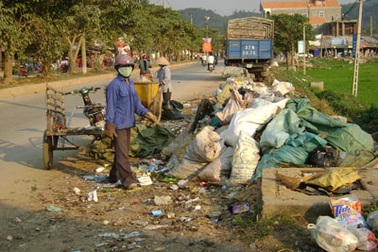 Thị trấn ngập trong rác 