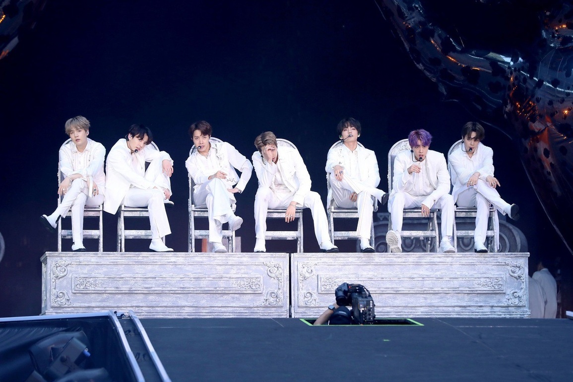 Tại sao album mới của BTS bị kêu gọi tẩy chay? - 4 Tại sao album mới của BTS bị kêu gọi tẩy chay? - 4