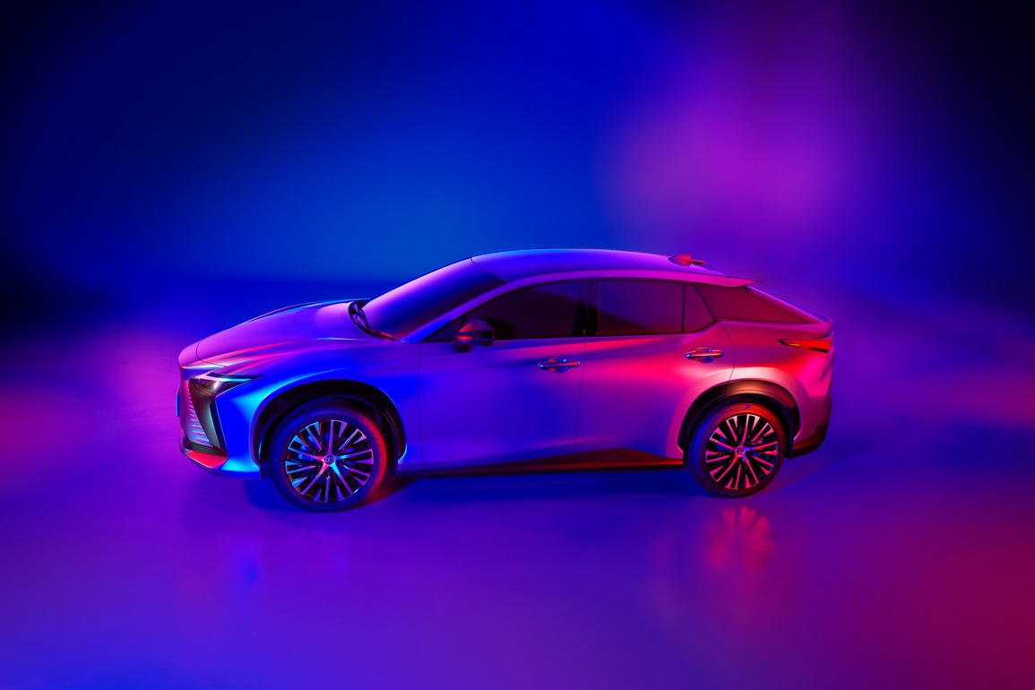 Lexus RZ lộ diện, chưa hẹn ngày chính thức ra mắt - 2 Lexus RZ lộ diện, chưa hẹn ngày chính thức ra mắt - 2