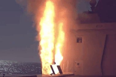 Siêu chiến hạm 4,4 tỷ USD của Mỹ lần đầu phóng tên lửa