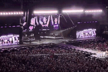 Khoảnh khắc đáng nhớ của Blackpink: Ăn phở, nói tiếng Việt, nhảy "See tình"