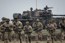 NATO đề phòng xung đột với Nga