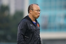 HLV Park Hang Seo lý giải vì sao loại Văn Quyết, gọi Trọng Hoàng, Văn Hậu