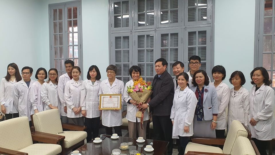 Tặng bằng khen cá nhân, tập thể trong công tác chống dịch virus Covid-19 - 1 Tặng bằng khen cá nhân, tập thể trong công tác chống dịch virus Covid-19 - 1