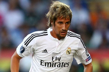 Real Madrid chia tay cầu thủ đầu tiên